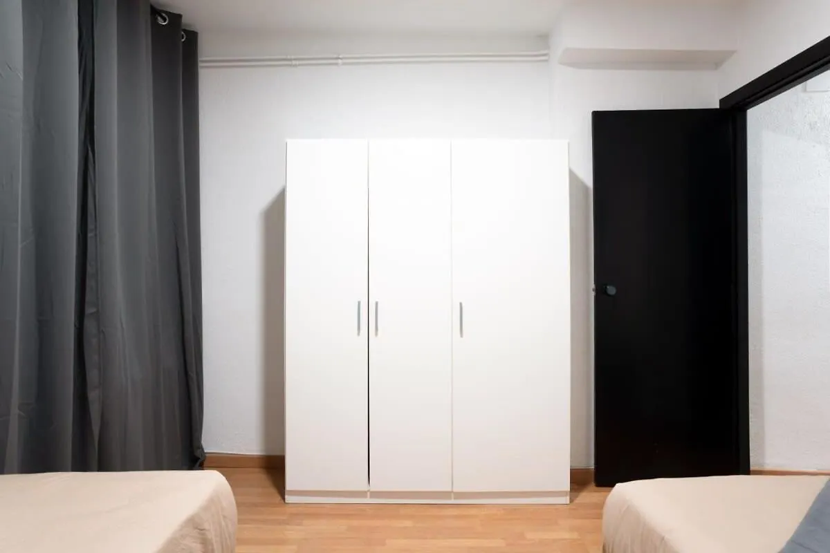 Apartment Plaza Urquinaona Central And Comfortable 3Bd Barcelona Spain